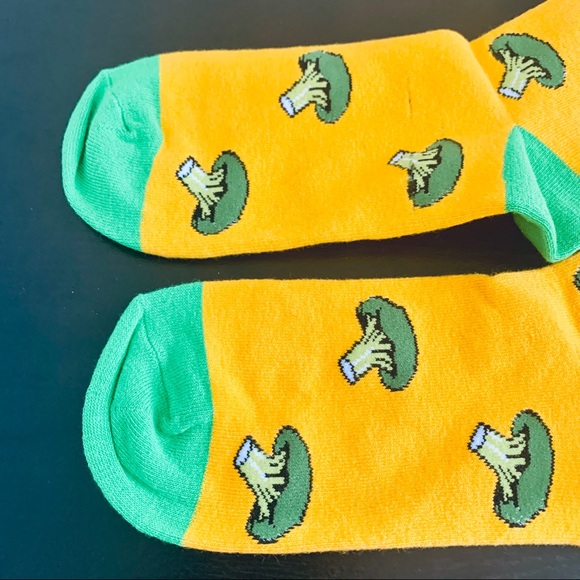 ππ Broccoli Crew Socks - Picture 4 of 5